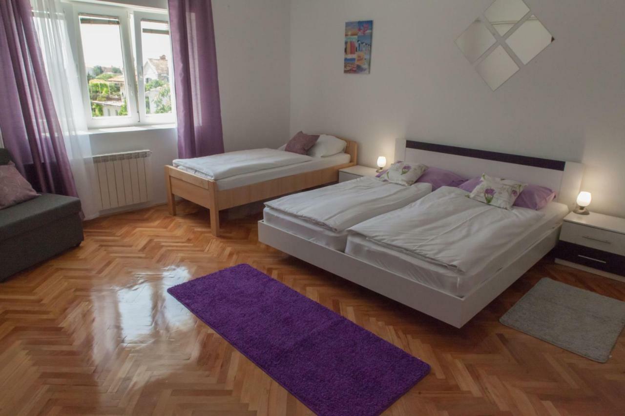 Holiday Home Domi Novi Vinodolski Kültér fotó