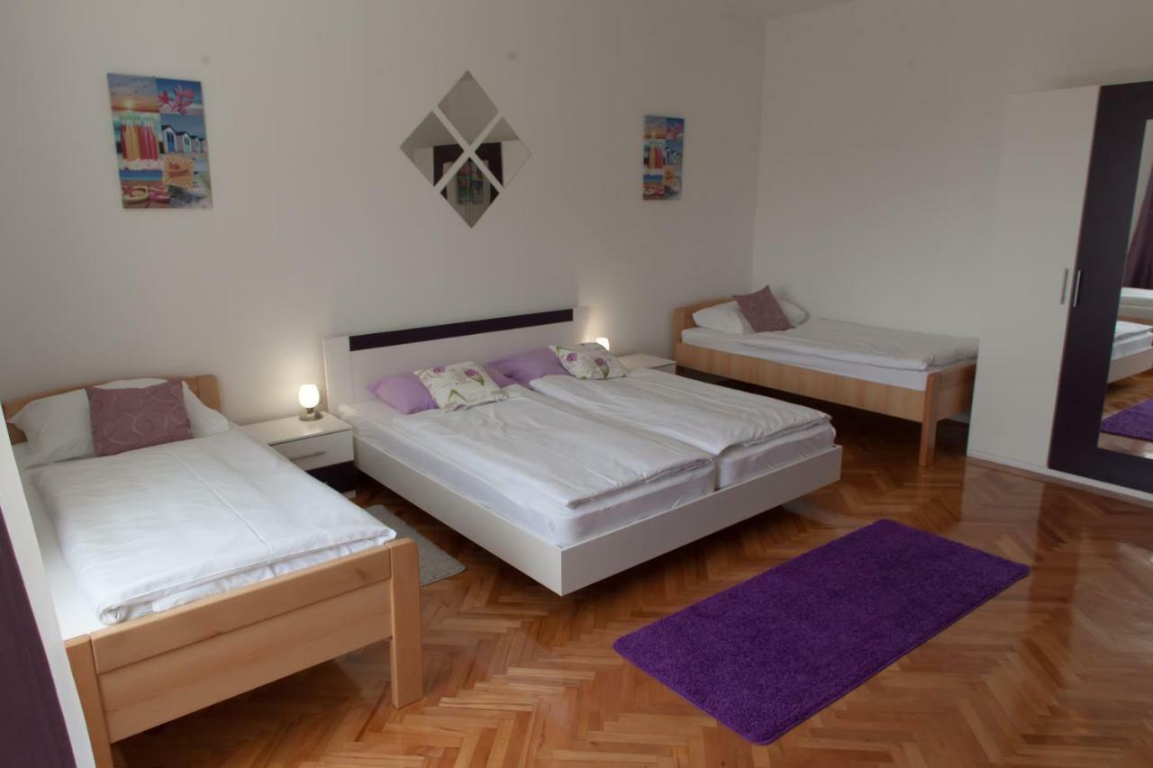 Holiday Home Domi Novi Vinodolski Kültér fotó