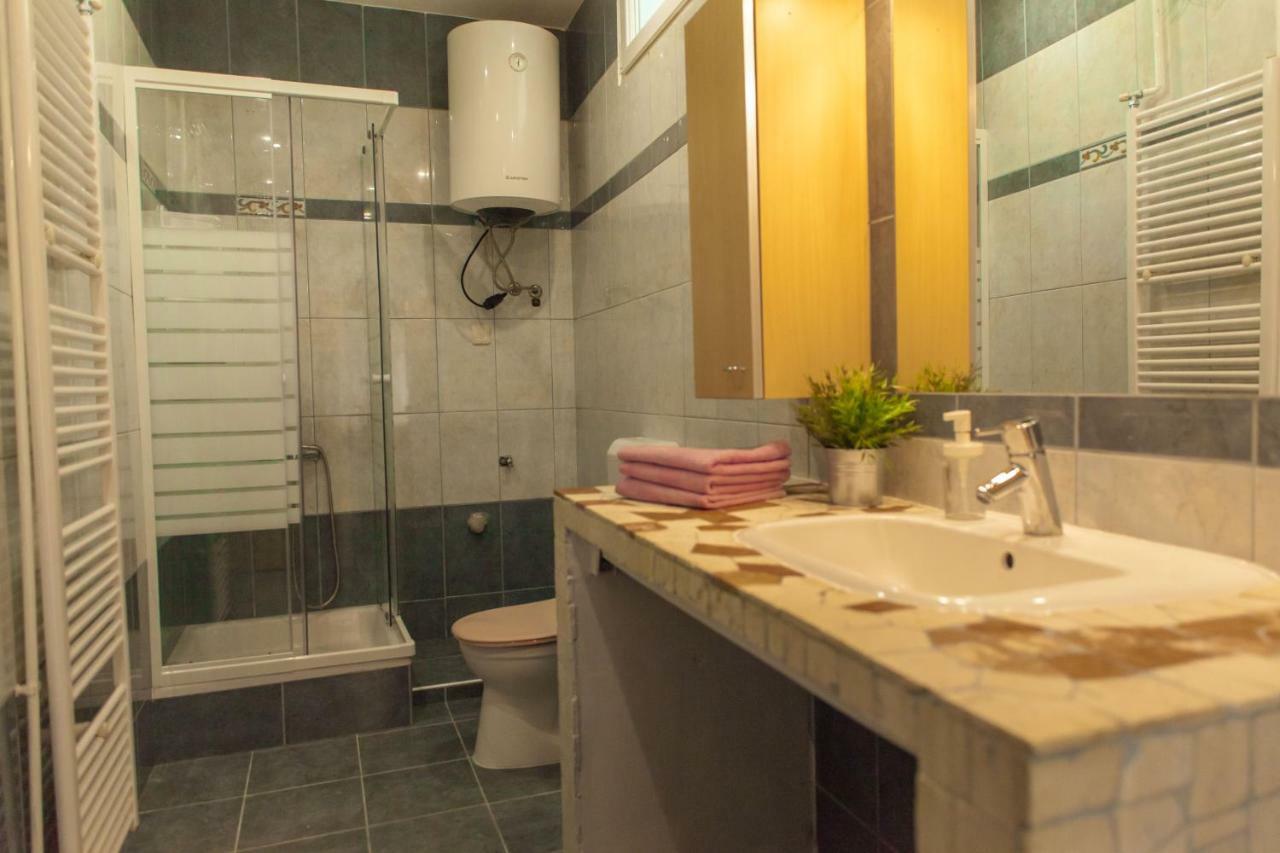 Holiday Home Domi Novi Vinodolski Kültér fotó